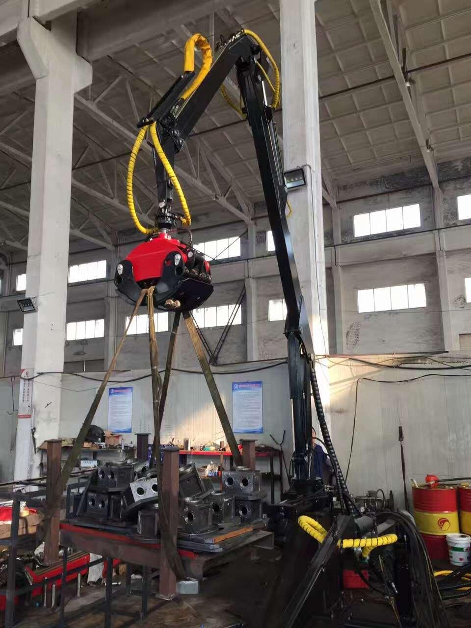 3-7.5m RC Lifting Machine Wood Timber Log Crane with Ce