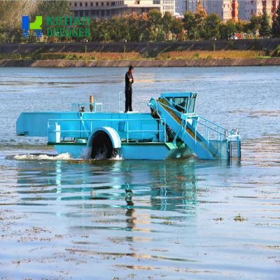 Small Surface Plant Salvage Boats Are Used for Landscape Parks