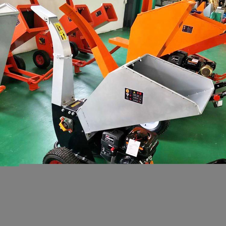 Africa Hot Sale Gasoline Wood Chipper Tree Branch Shredder with Hydraulic Feeding System