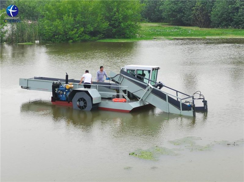 Water Hyacinth Collecting Cleaning Dredger/Boat for Sale