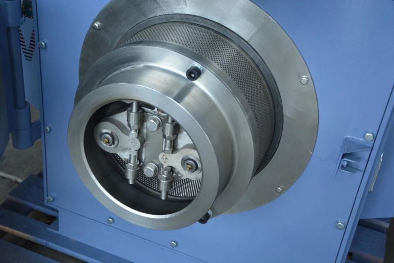China Manufacture Cattle Chicken Livestock Fish Poultry Feed Making Machine as One of Main Feed Machines, Ce Certificated Pellet Machine with Simens Motor