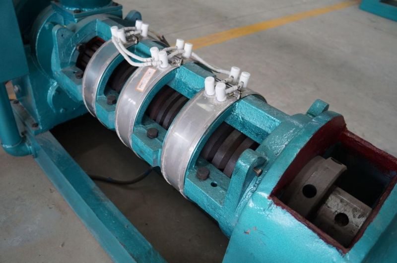 Hot Selling in 2021 Small Oil Press with Heater Oil Presser Oil Processing Machine for Peanut, Sesame, Soybean