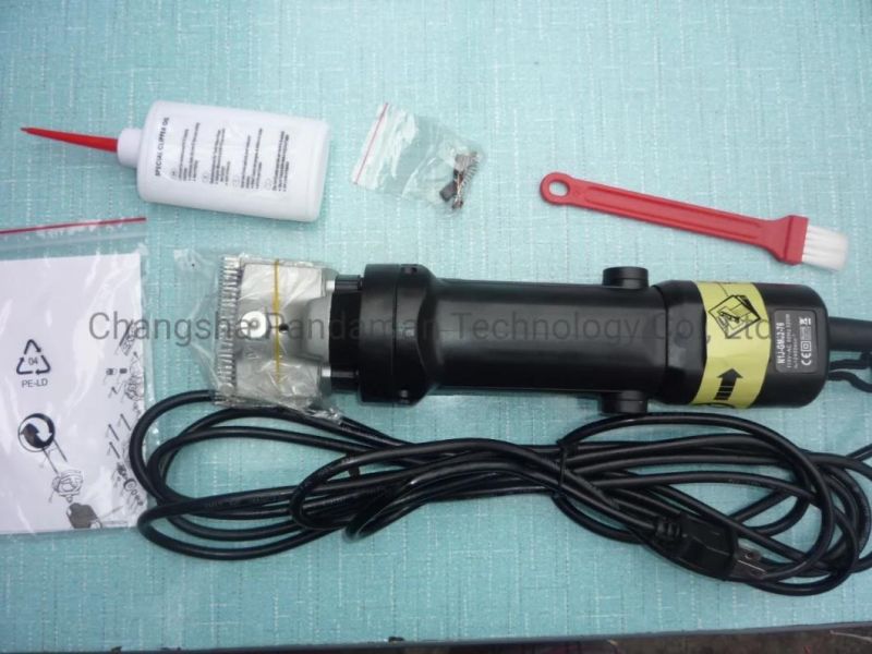 Light and Easy to handle Electric Horse Hair Trimming Cutting Machine Clippers with Comb