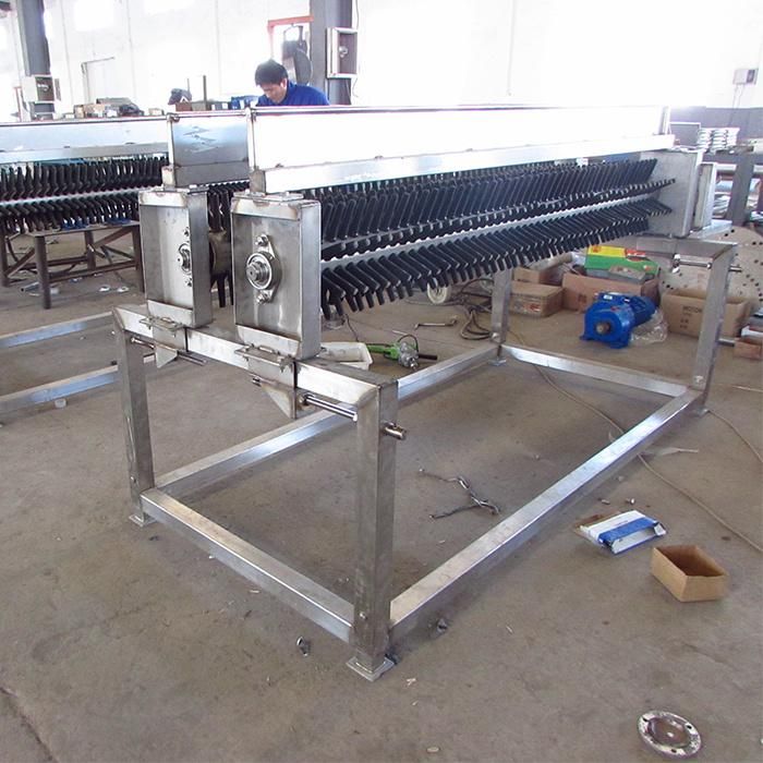 Chicken Processing Plant and Slaughterhouse Equipped by The Automatic Chicken Slaughtering Machine