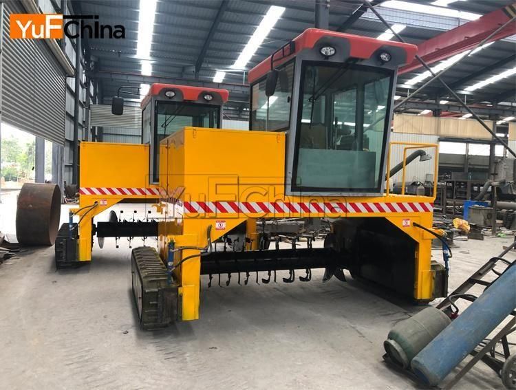 Organic Waste Composting Machine in The Compost Fertilizer Production Line