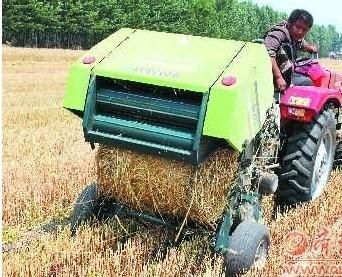 Tractor Mounted Round Type Hay Baler